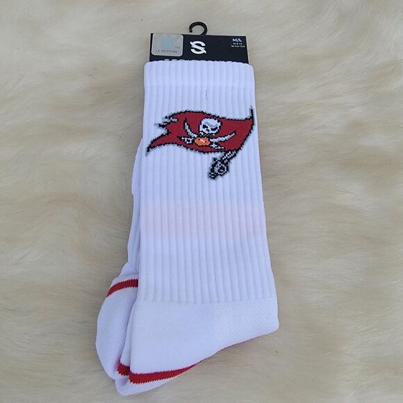 Tampa Bay Buccaneers NFL Strideline Men M/L Premium Knit Crew - Fan Logo wht/red - Picture 1 of 3